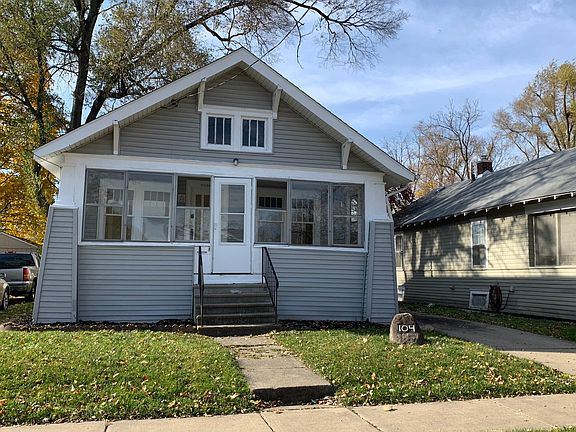 2nd image of 104 Foster Ave