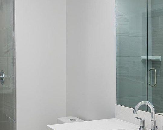 4th image of 551 NE 8th St #123