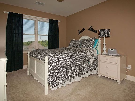 2nd Upstairs Bedroom with Walk-in Closet and oversized Study Nook