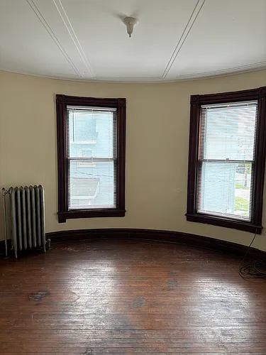 150 Pine St Photo 1