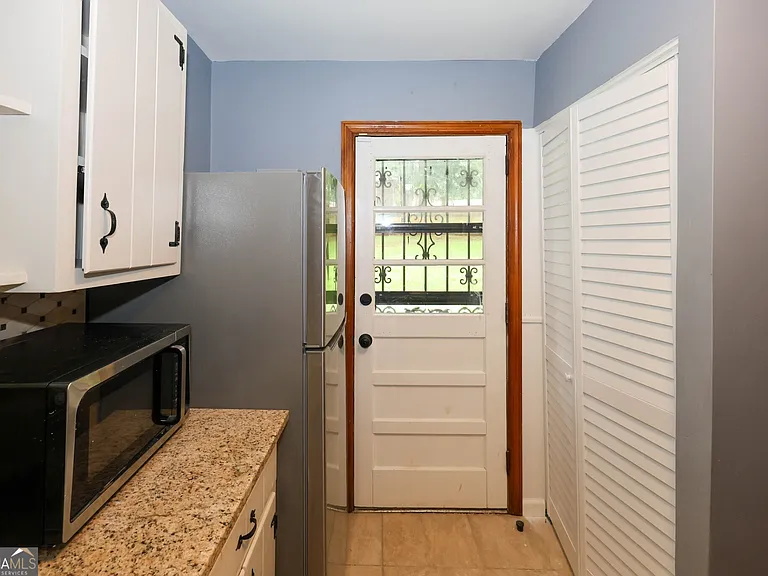 2218 Dodson Dr — Photo 26