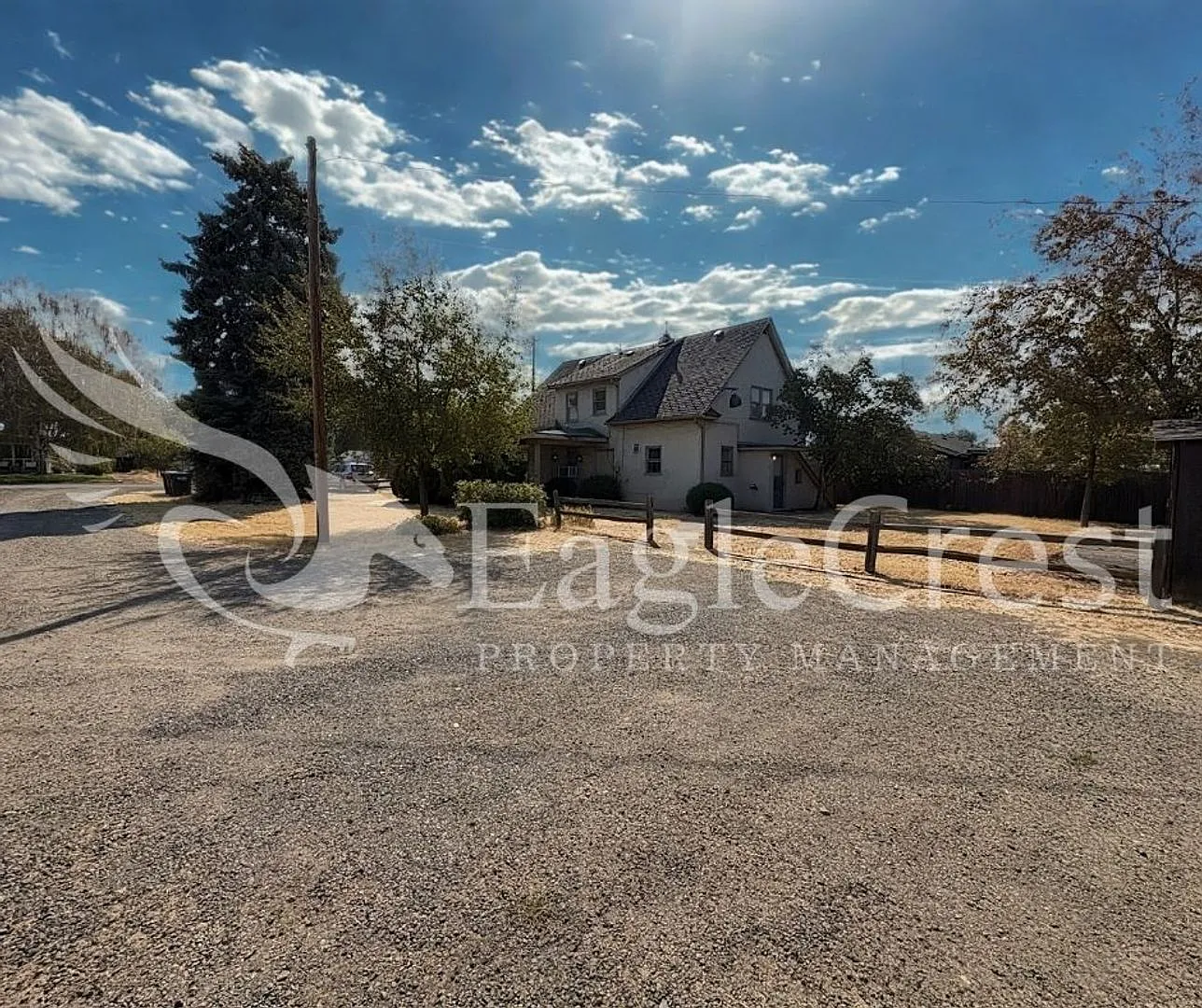 Brock Street — Photo 4