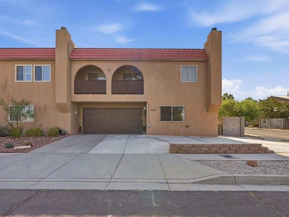 1st image of 650 Paisano St NE