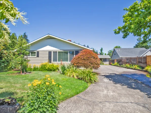 1695 Cal Young Rd, Eugene, OR 97401
