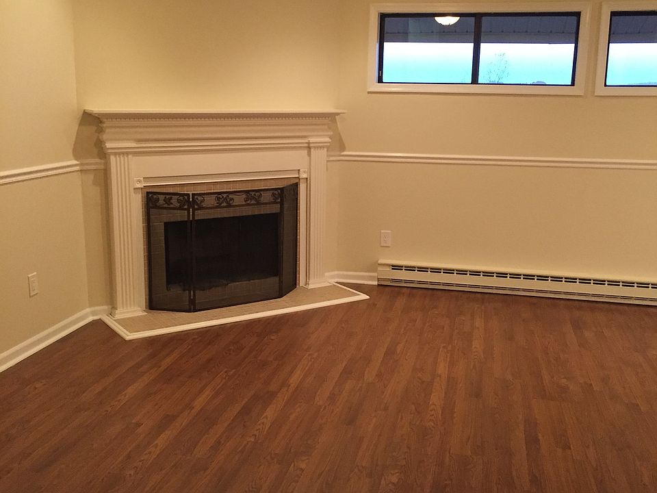 Fresh paint and new carpet!