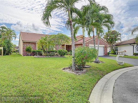 3rd image of 6640 NW 47th St