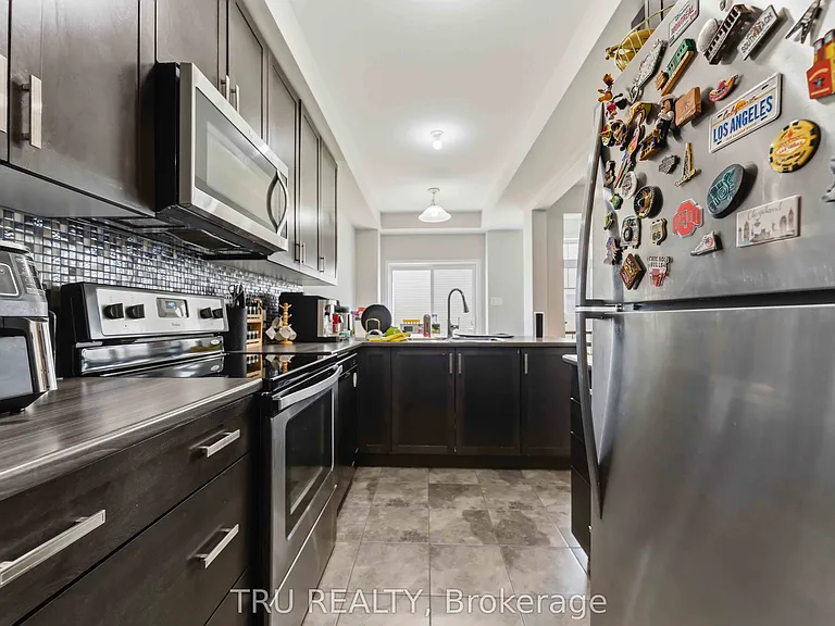 205 Losino Cres — Photo 11