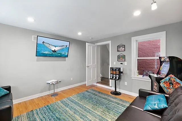 109 Centre St — Photo 11