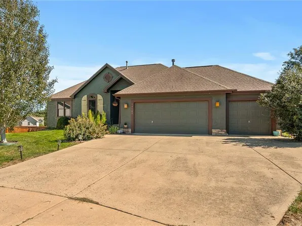 15107 W 154th Ter, Olathe, KS 66062