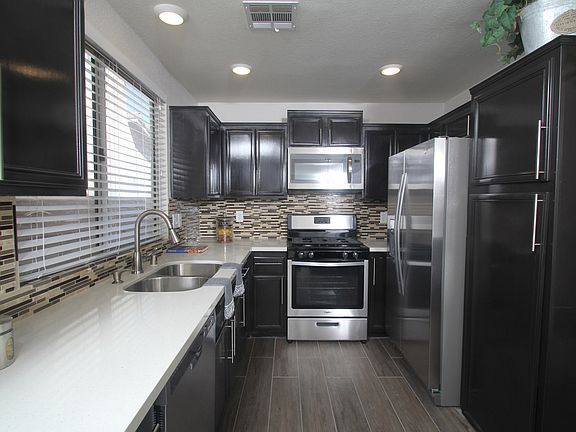 5th image of 9669 Belle Amour Ln