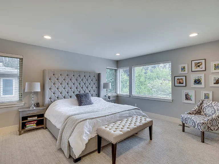 12127 NE 106th Pl — Photo 12