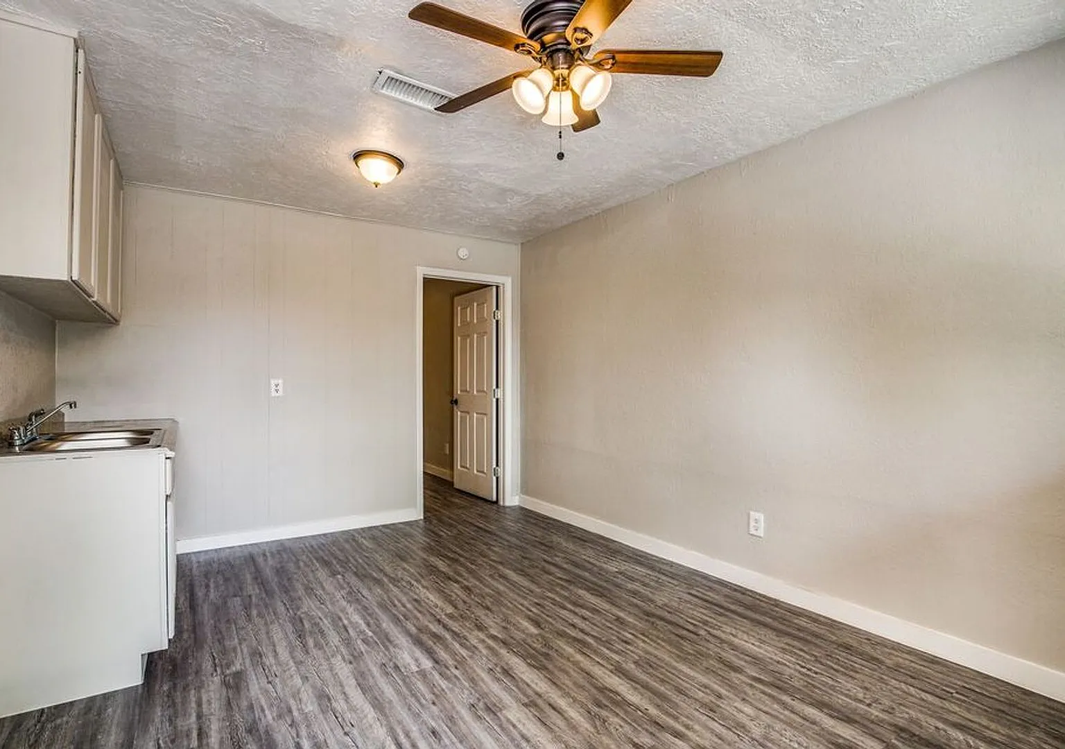 4820 Oak Ave — Photo 3