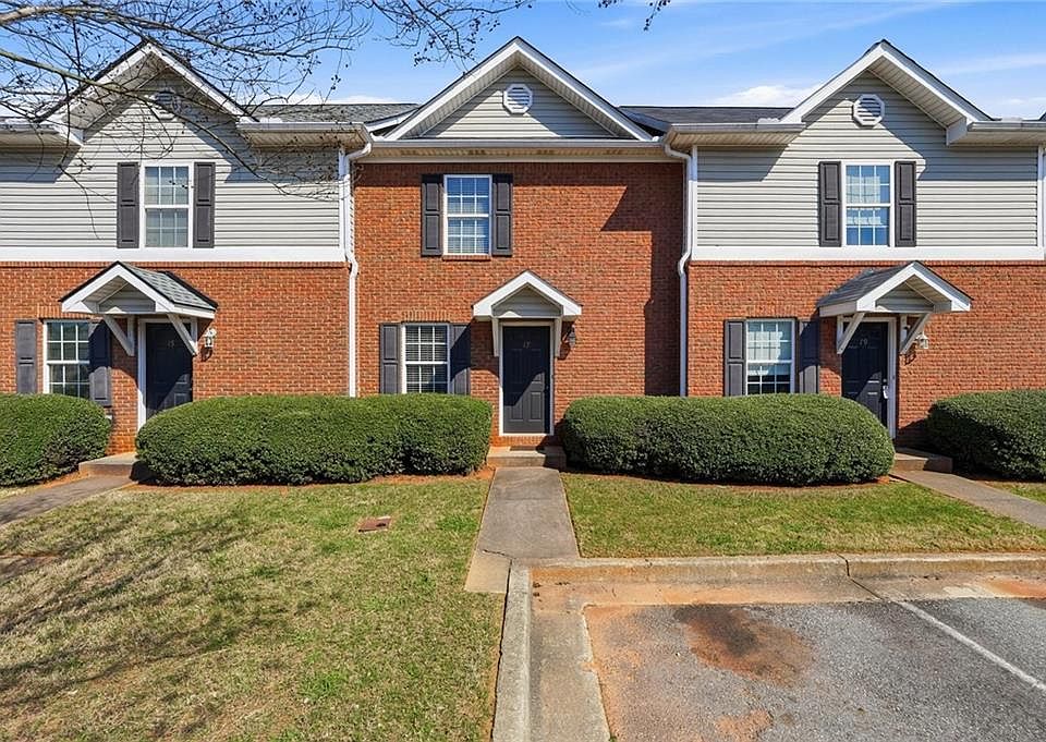 1st image of 17 Middlebrook Dr