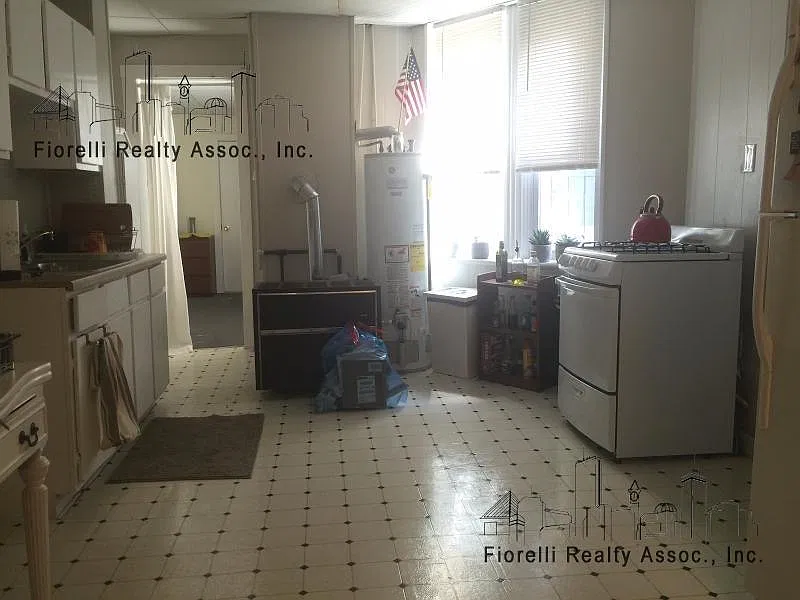 2 bed, $2,300 — Photo 1