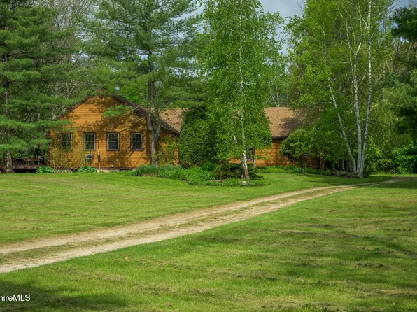 33 Interlaken Rd, Stockbridge, MA 01262