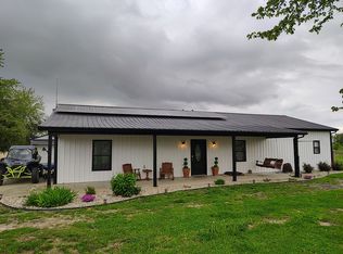 1420 E Tennyson Rd, Boonville, IN 47601