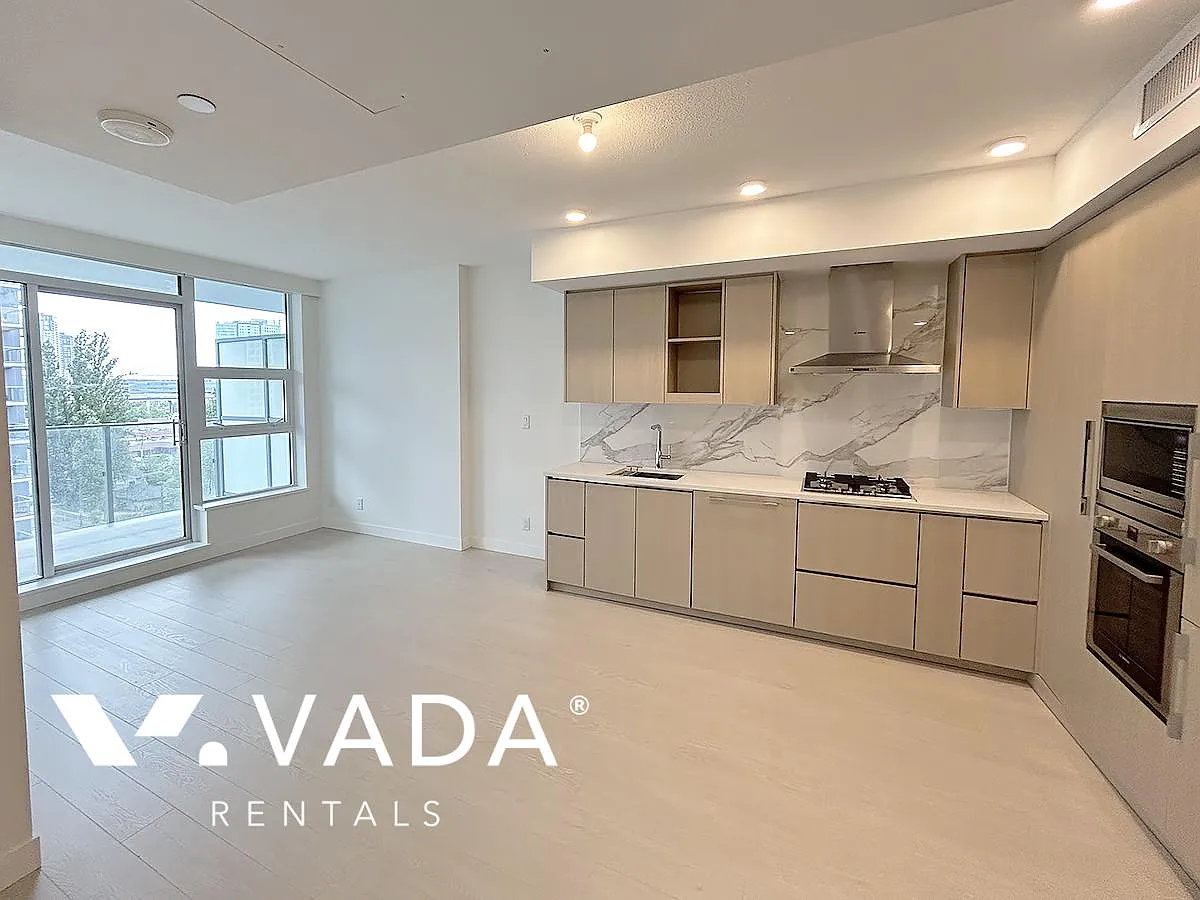 Park George 1 BR APT Rental 808-13778 100 Ave Surrey: VADA — Photo 1
