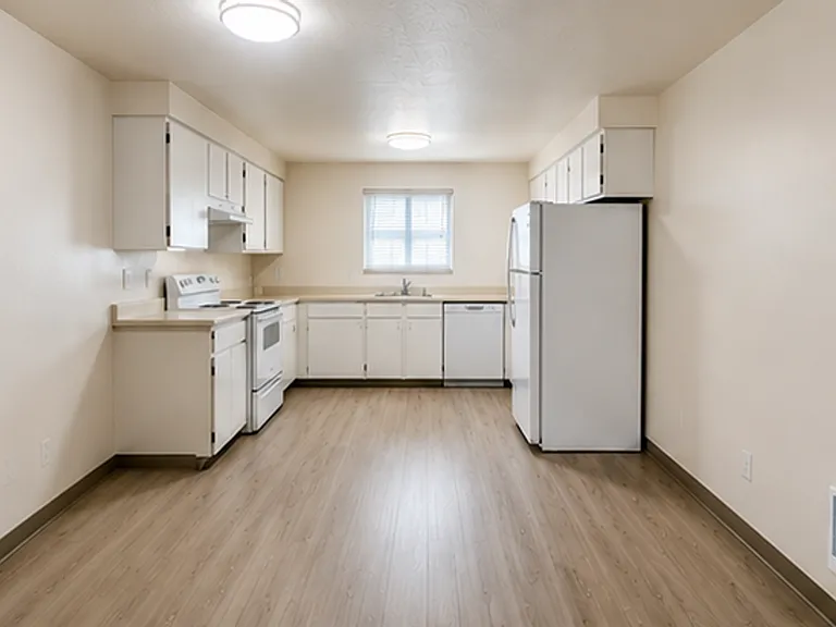 Willow Creek Apartments — Photo 20