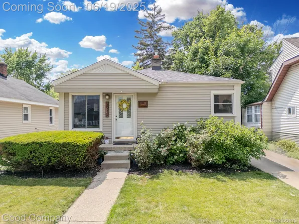 3979 Royal Ave, Berkley, MI 48072