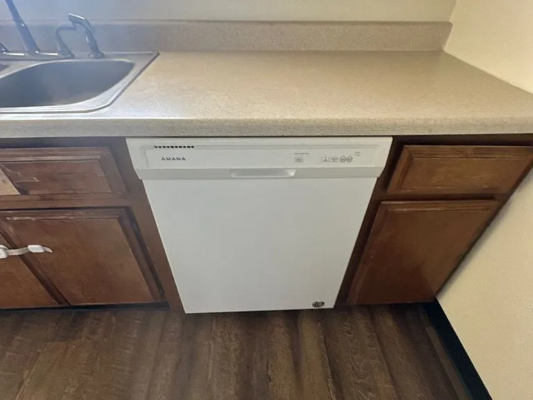 1418 Pleasant Ave #1420 — Photo 6