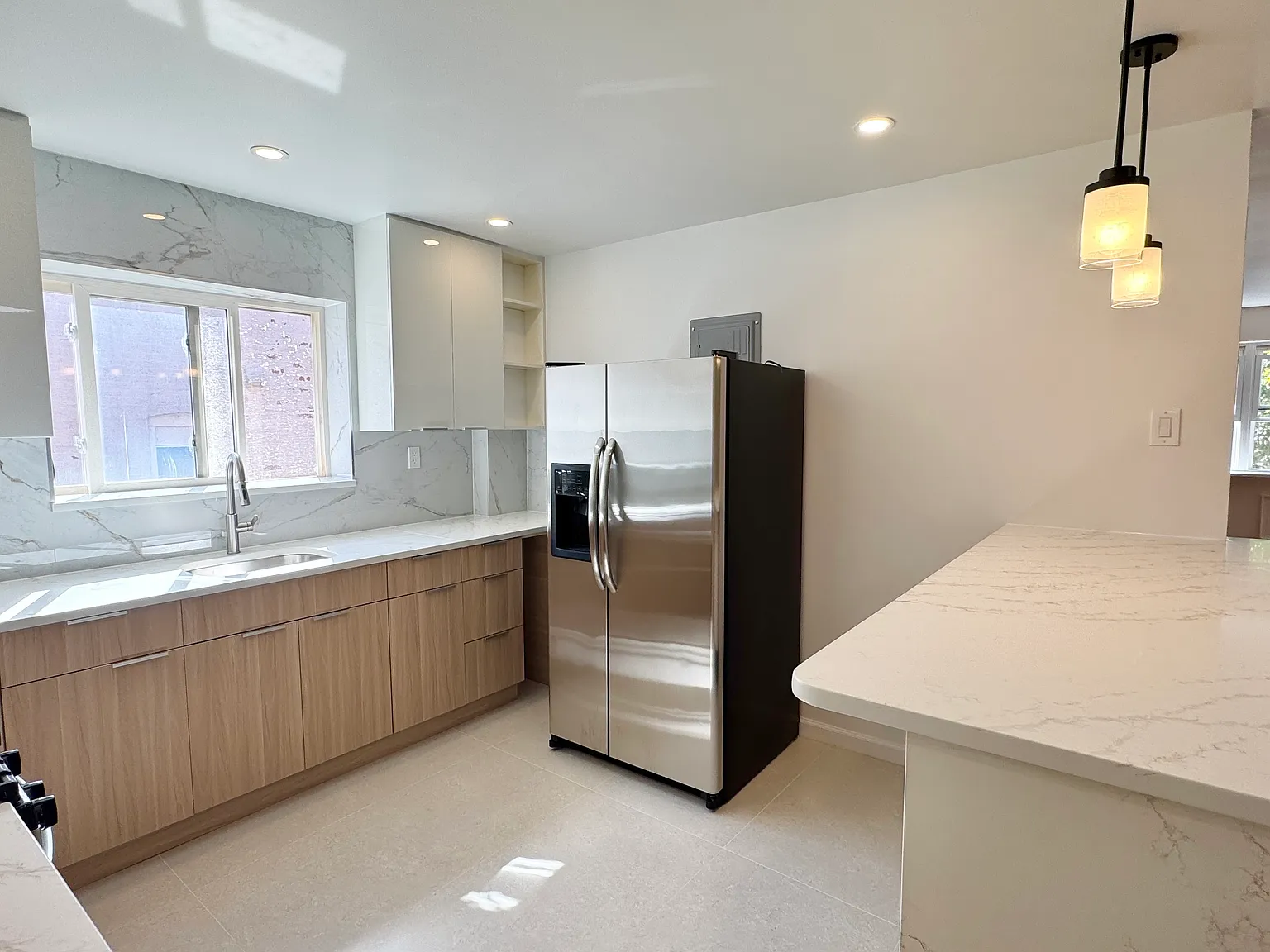 3 bed, 1.5 bath, 1200 sqft, $3,600 — Photo 3