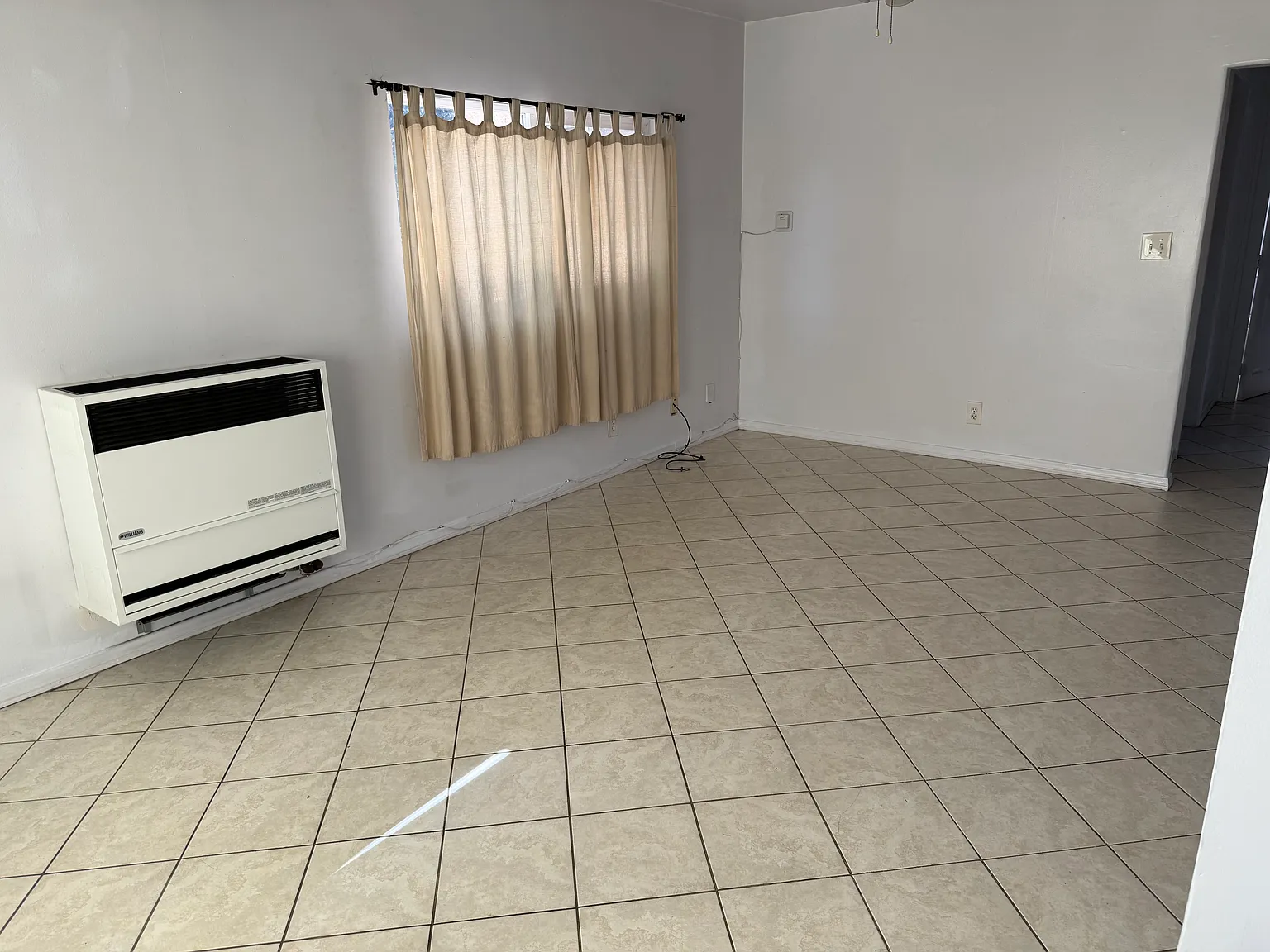 2 bed, 1020 sqft, $4,500 — Photo 4