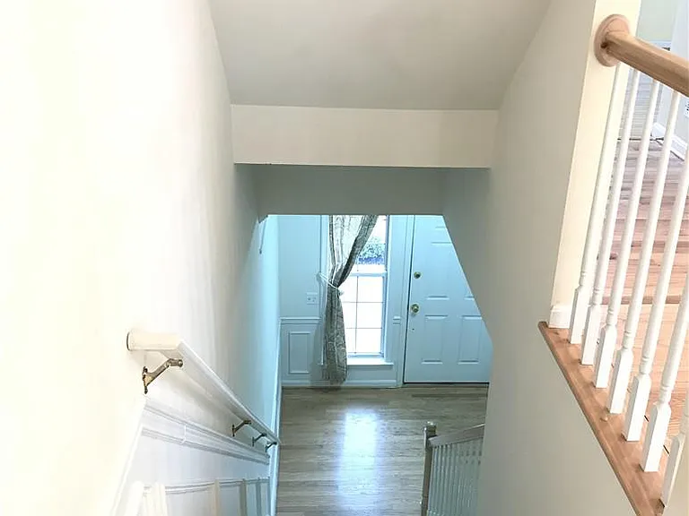 7507 Lamoyne Ct — Photo 14