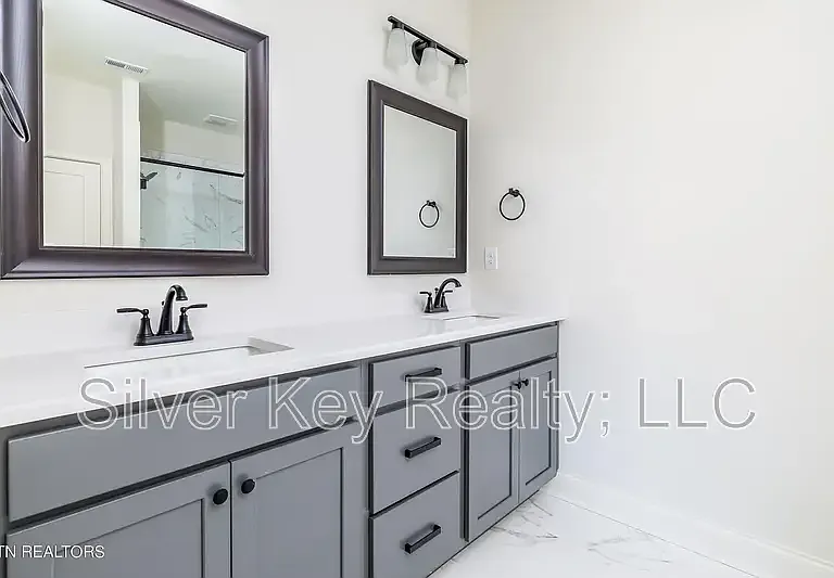 141 Park St — Photo 9
