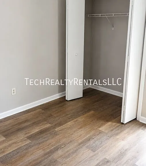 2557 Stockbridge Dr #B-1 — Photo 10