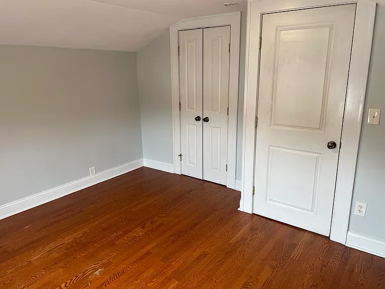 Front bedroom.