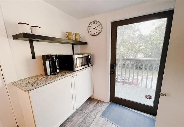 1408 Memorial Dr SE #UPSTAI — Photo 14