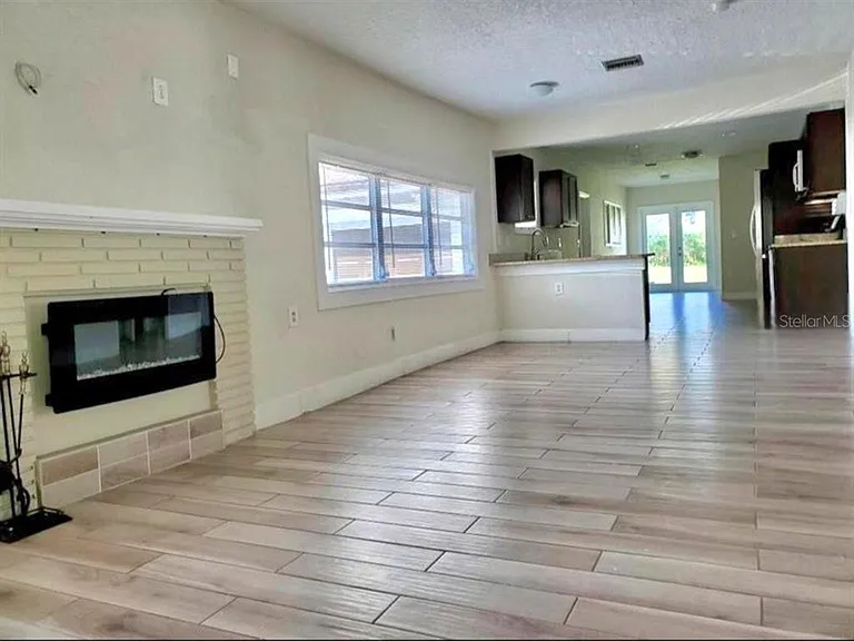 1313 Catherine St — Photo 3