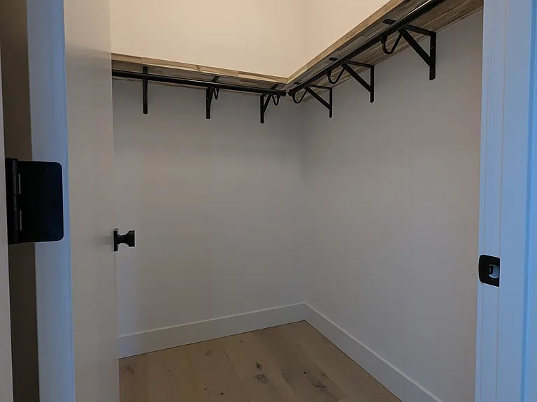 3951 W Barrett Ln — Photo 11