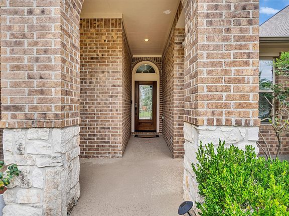 5th image of 12831 Arlington Meadows Ln