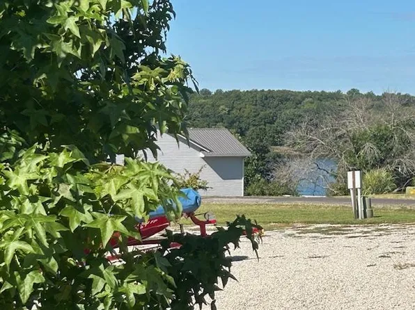 26001 Woodsage Ct, Unionville, MO 63565