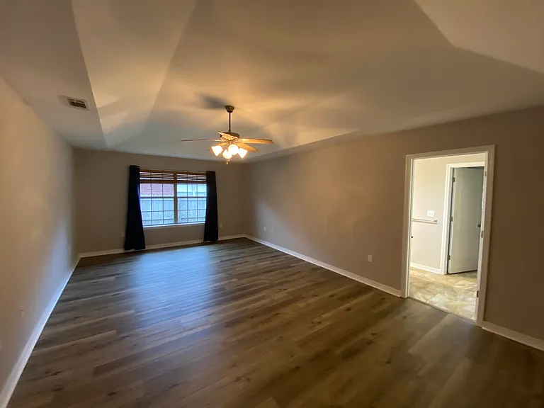 1810 Twin Pine Blvd — Photo 19