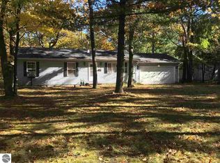 5682 Janis Dr, Oscoda, MI 48750