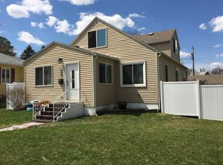 416 3rd Ave, Enderlin, ND 58027