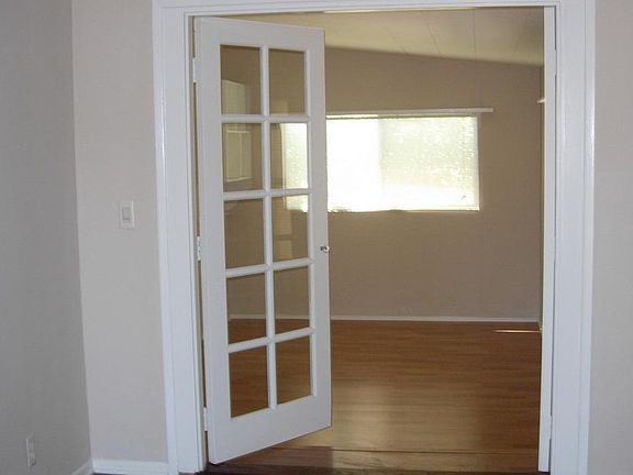 5th image of 1575 Santa Ana Ave