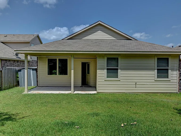 7022 N Sound Ln — Photo 30