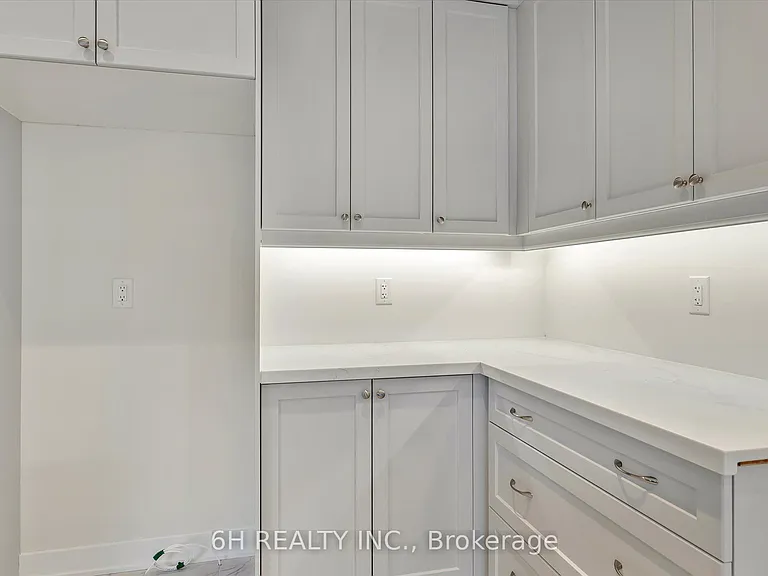 816 Griffin Trl — Photo 12