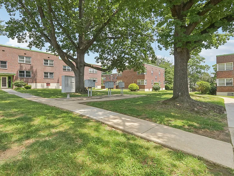 Greene Tree Apartments — Photo 11