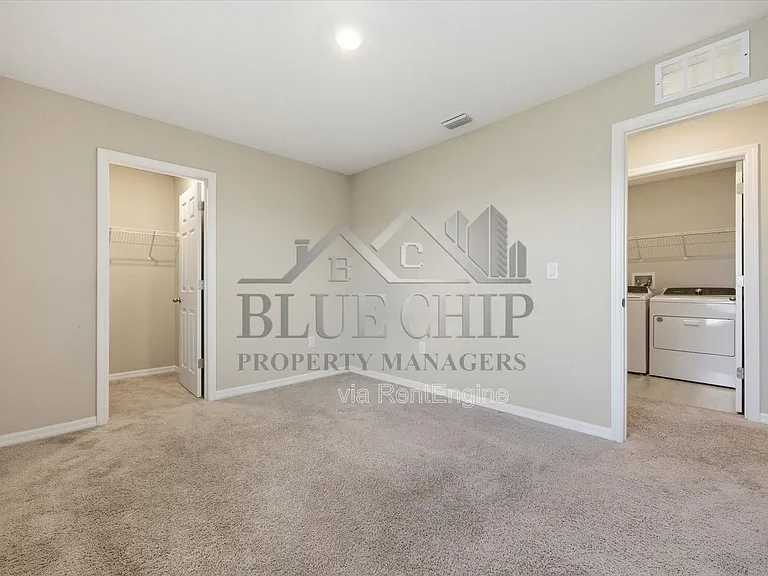 12937 Camarillo Pl — Photo 30