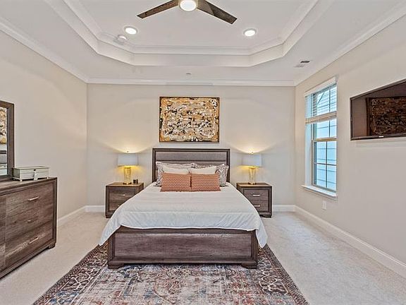 3rd image of 1129 Kirkland Cir