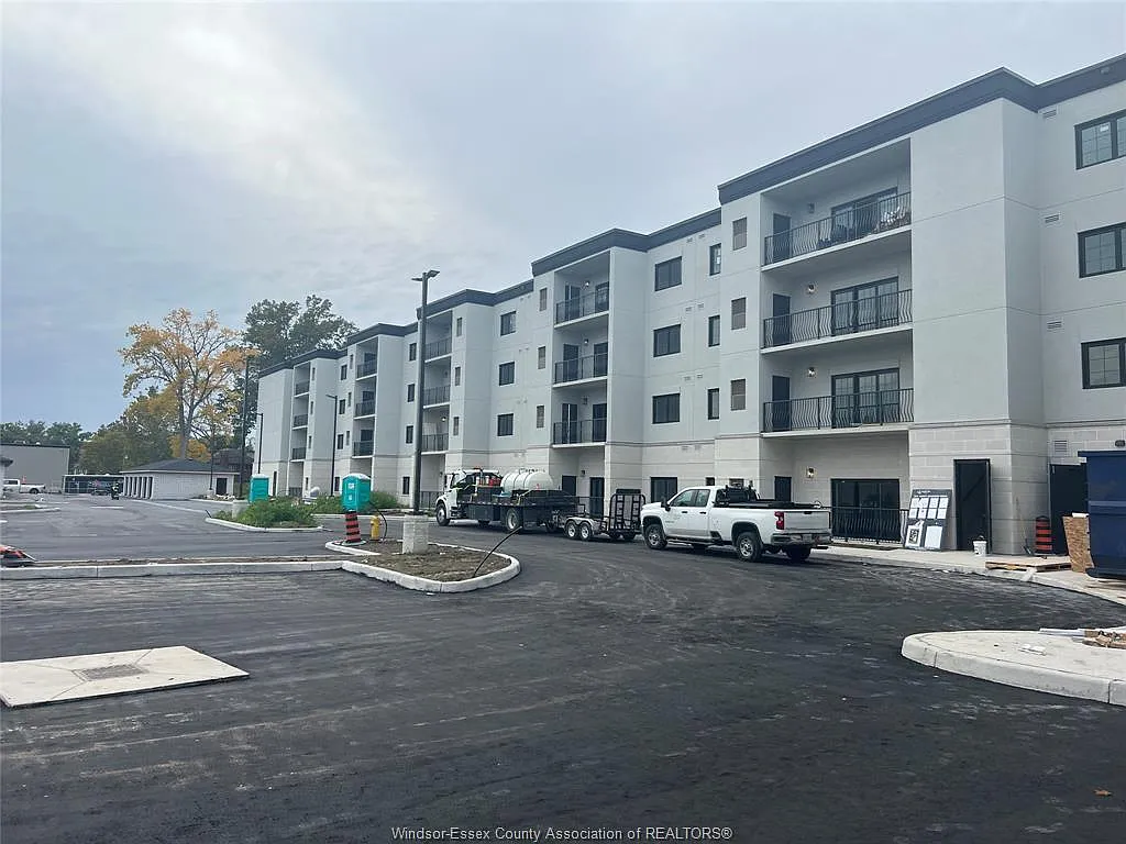 2 bed, 2.0 bath, 1087 sqft, $2,300 — Photo 2
