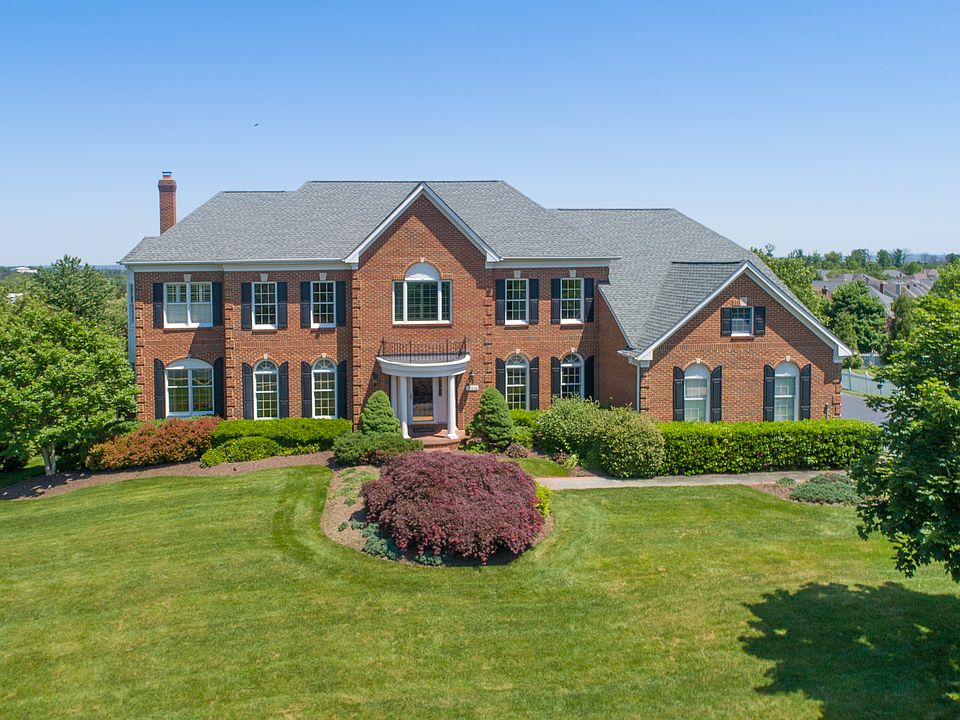 1st image of 19862 Mellon Cir
