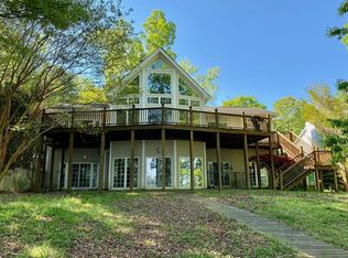 206 Merrymount Rd, Boydton, VA 23917