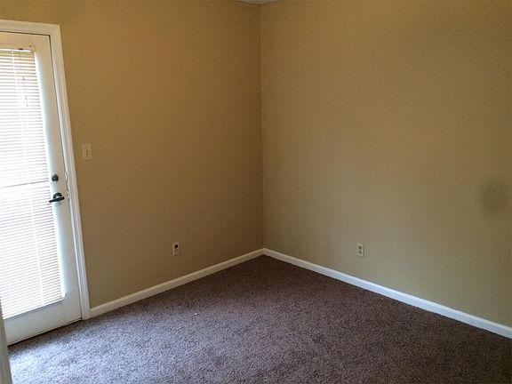 5th image of 1647 Foxhaven Dr #10