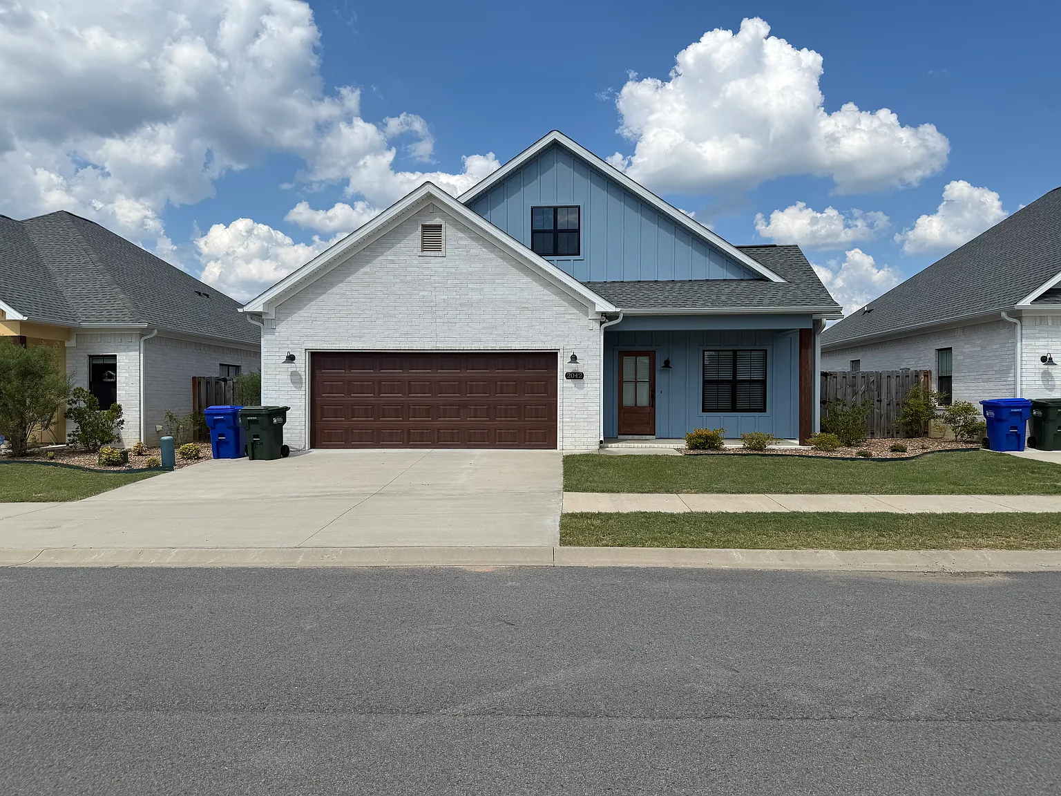 3 bed, 1416 sqft, $1,600 — Photo 1