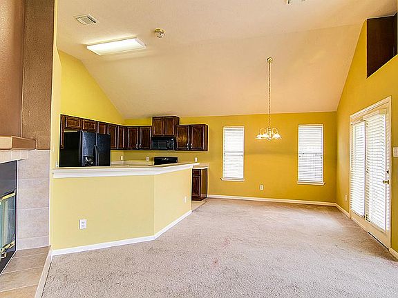 5th image of 6126 Sandy Valley Dr